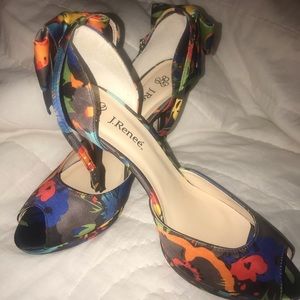 J.Reneé multicolored pump